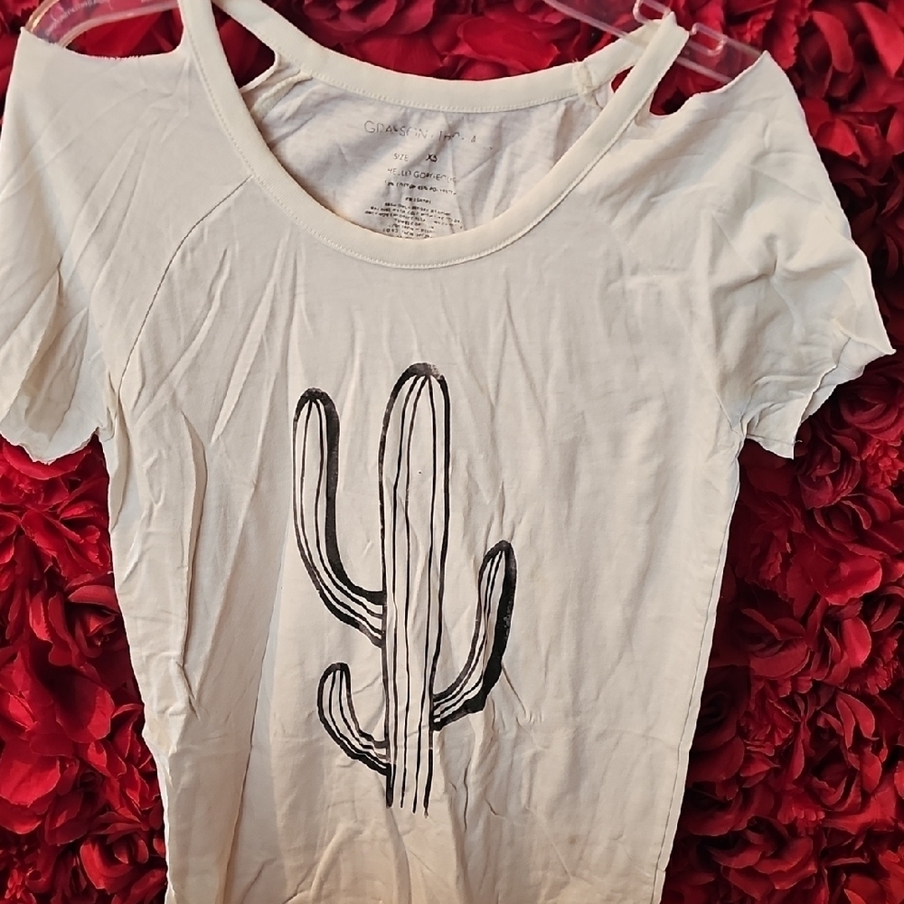 GraysonWomen's Cream Cactus Graphic Top With Cutout Shoulders Size Xsmall